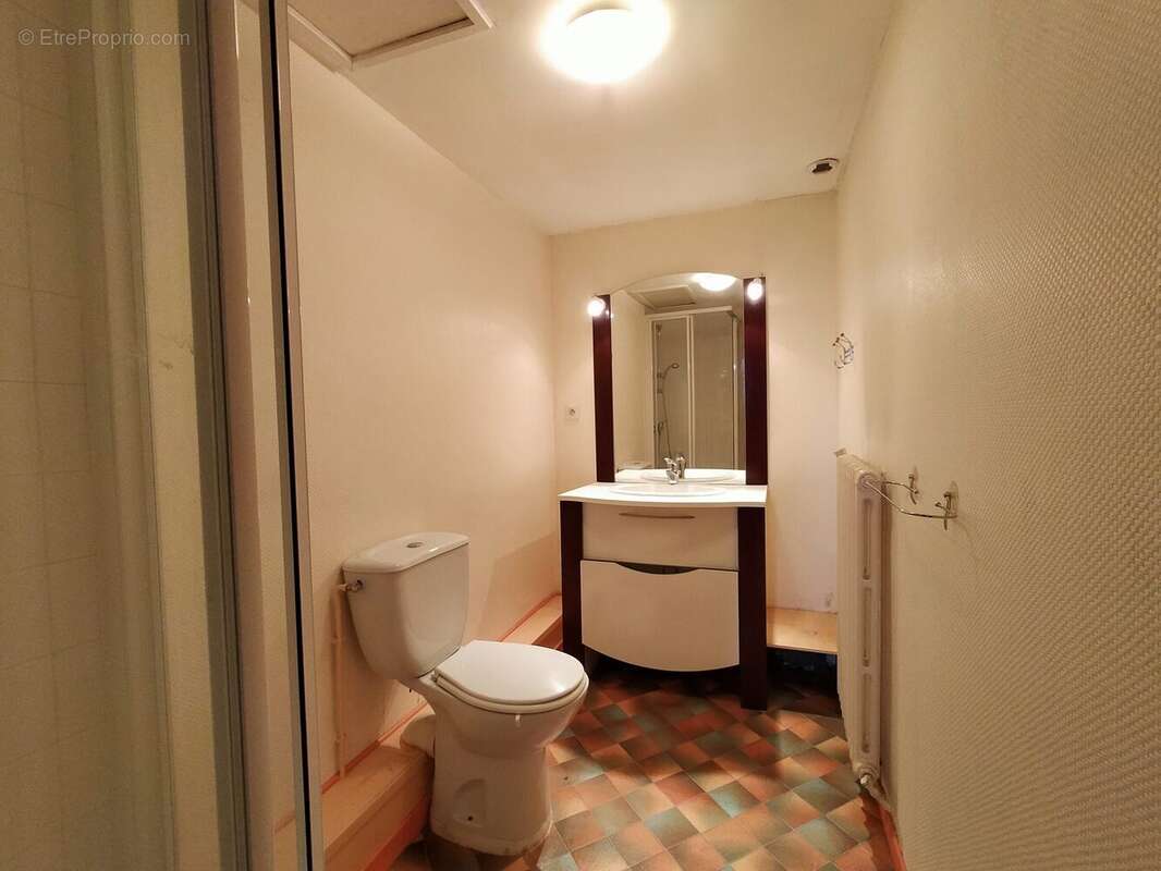 Maison à vendre Villaines la Juhel salle d'eau+wc 2nd étage - Maison à VILLAINES-LA-JUHEL