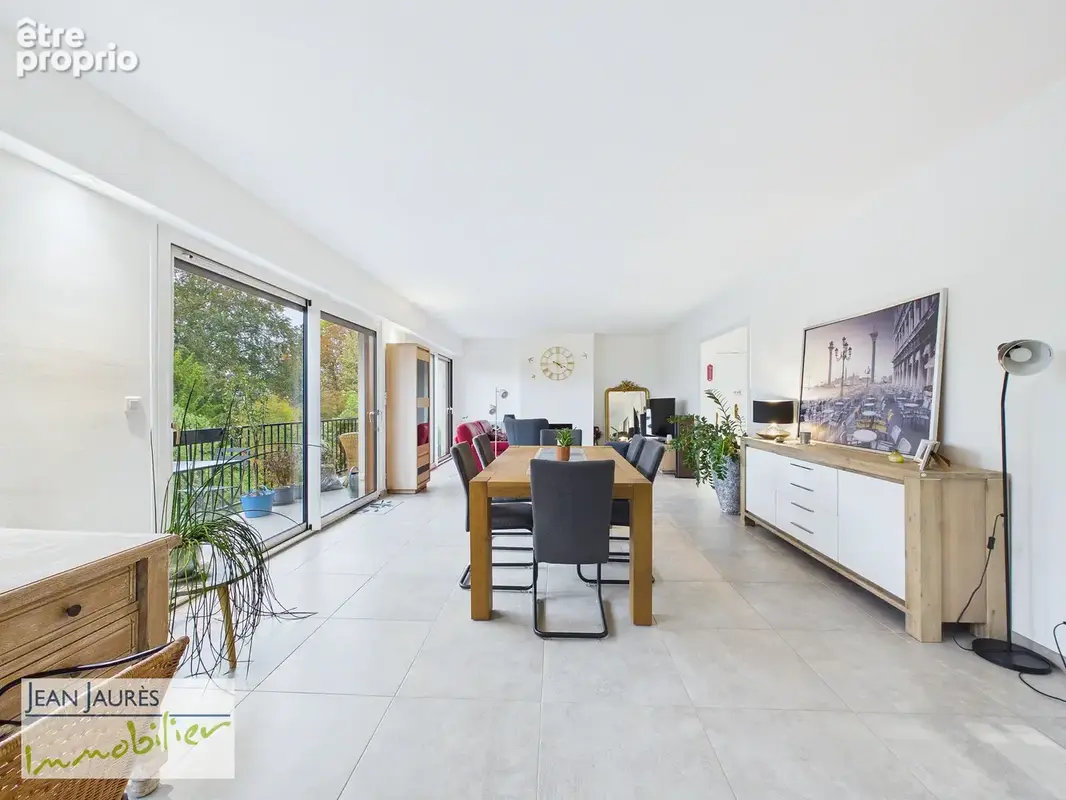 Superbe appartement de standing de 132m2, balcon, garage et cave. - photo 7