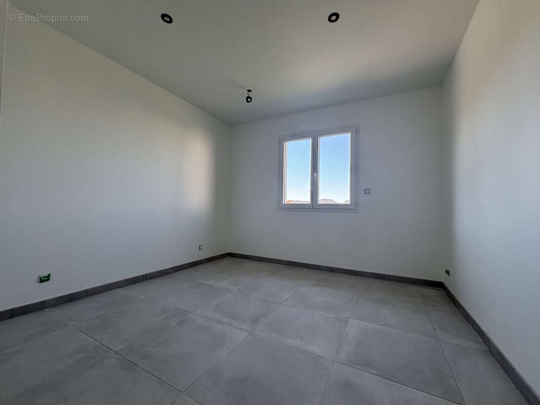 Appartement à COGNAT-LYONNE