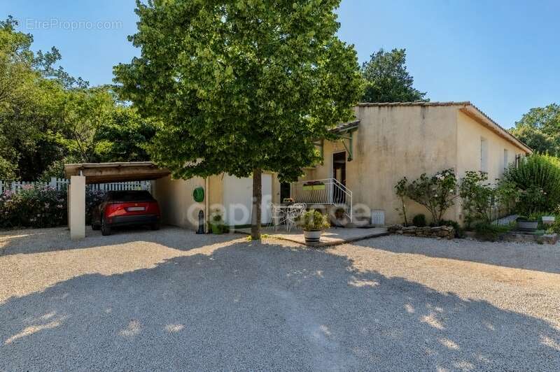 Maison à vendre 3 pièces LA ROQUEBRUSSANNE (83) - photo 3