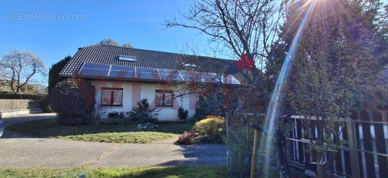 Maison à GILLY-SUR-ISERE