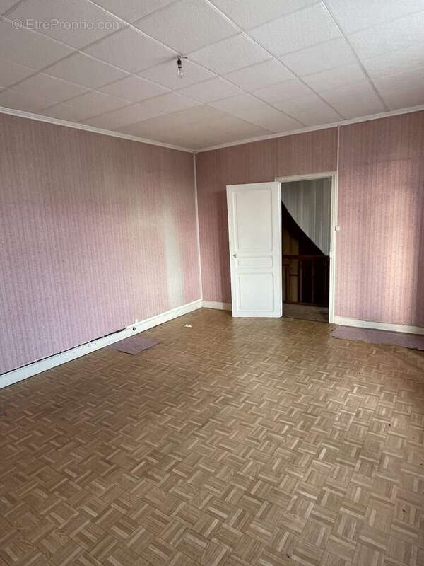 Maison 131 m² à Hirson  - photo 8