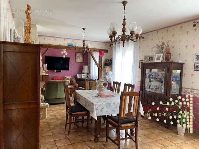 Maison à PARTHENAY