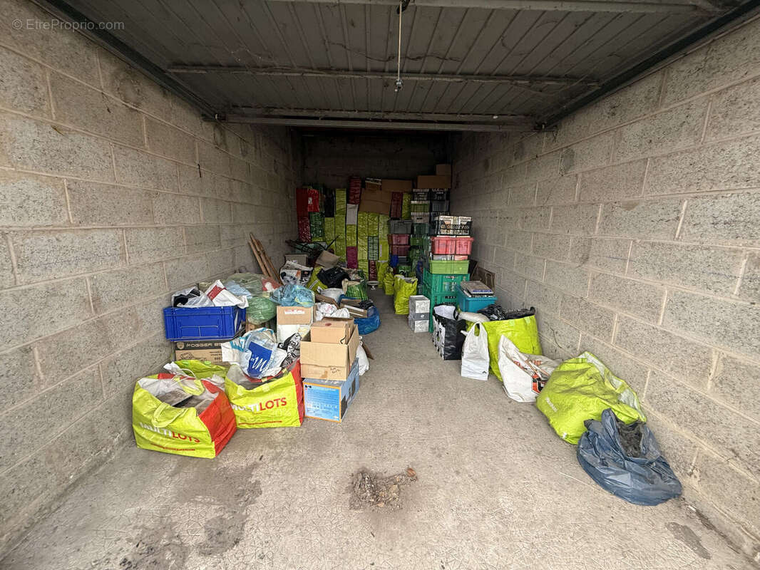 Photo 2 - Parking à CAMON