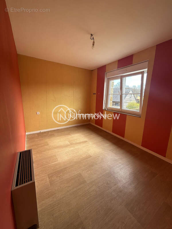 Maison mitoyenne a renover de 84m2 sur 1232m2 de terrain - photo 8