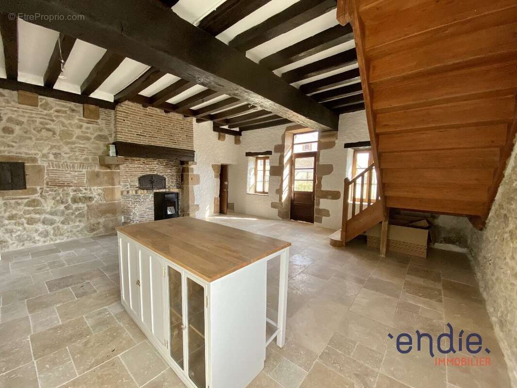 Maison à BRESSOLLES