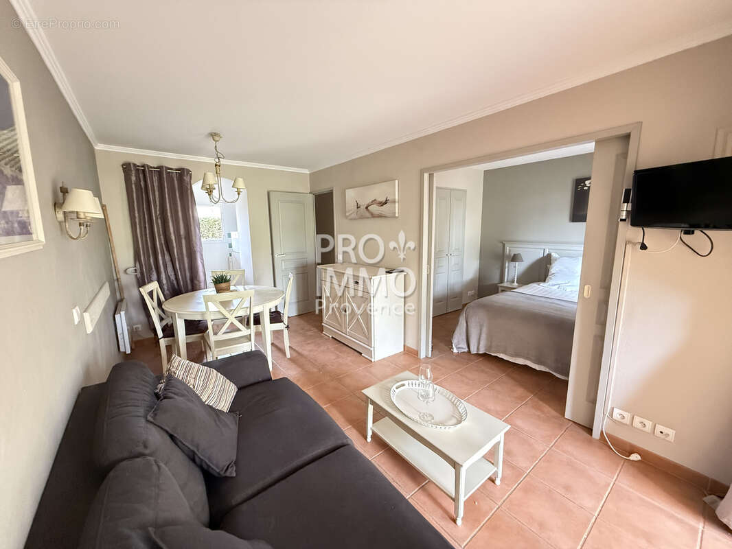 Appartement à MALLEMORT