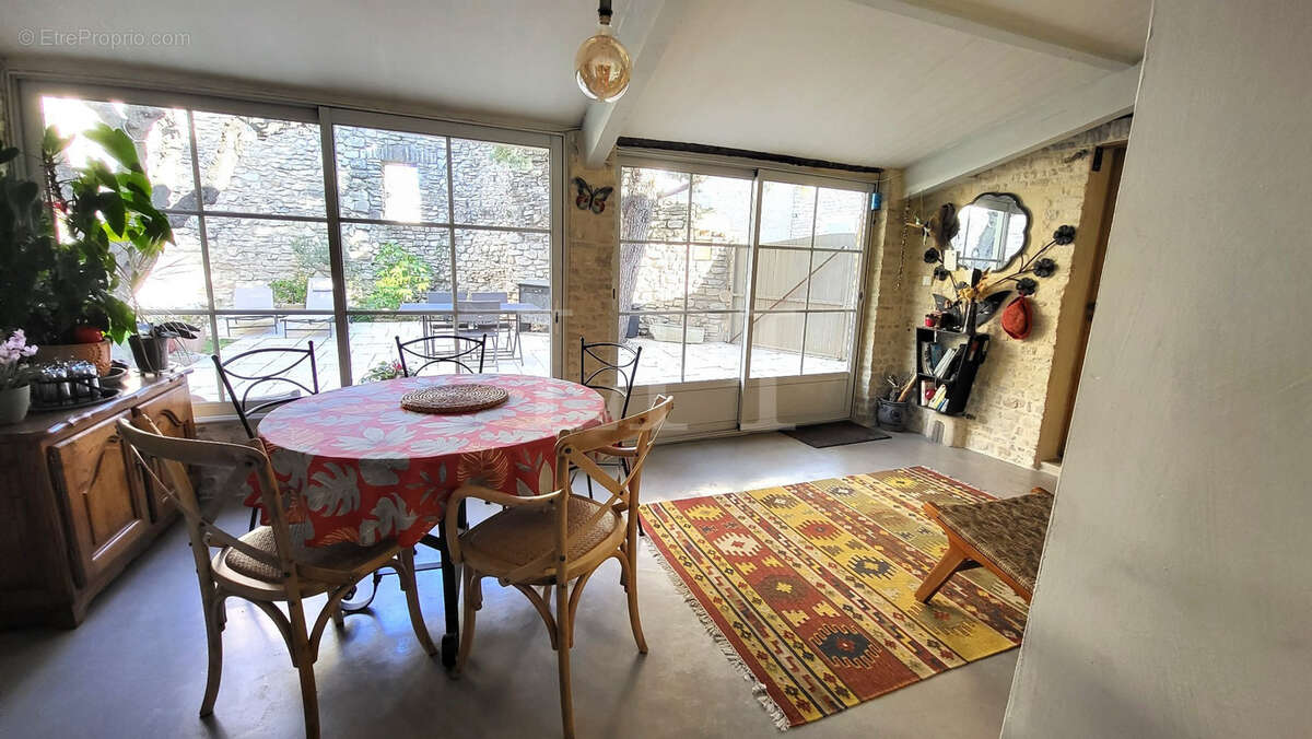 Maison à GORDES