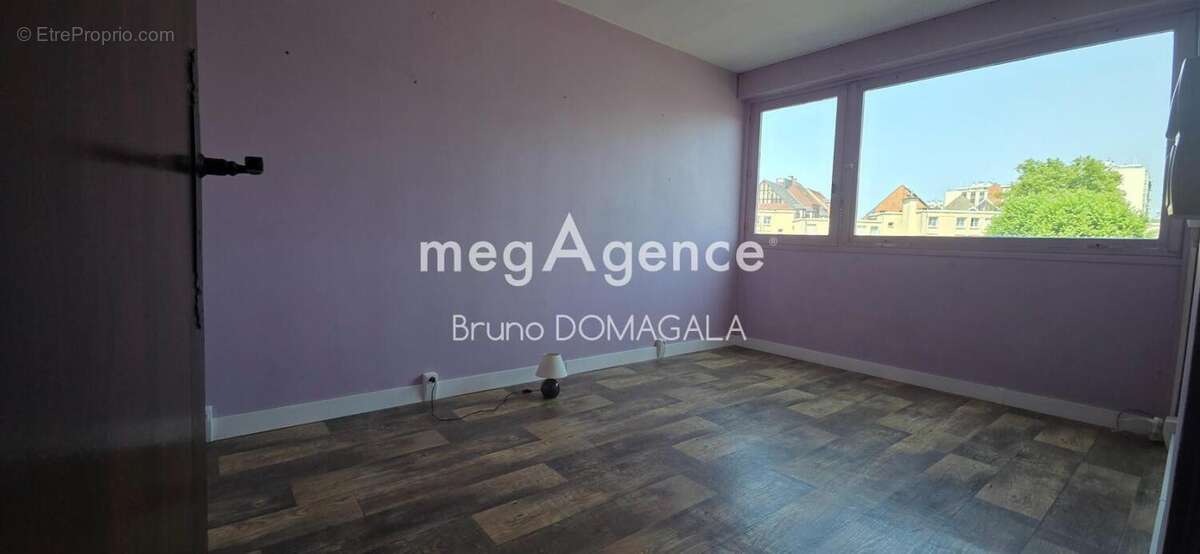 Appartement T4 place de stationnement et cave - photo 10