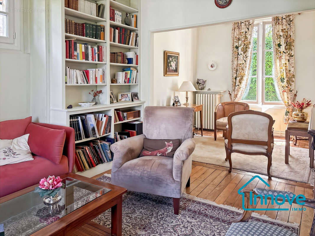 Maison 110 m² à Bougival  - photo 3