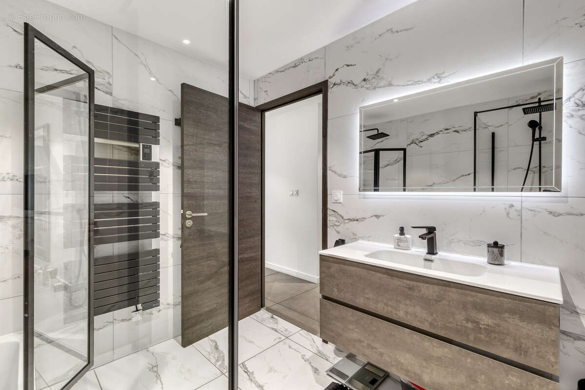 Appartement à SAINT-JEOIRE-PRIEURE