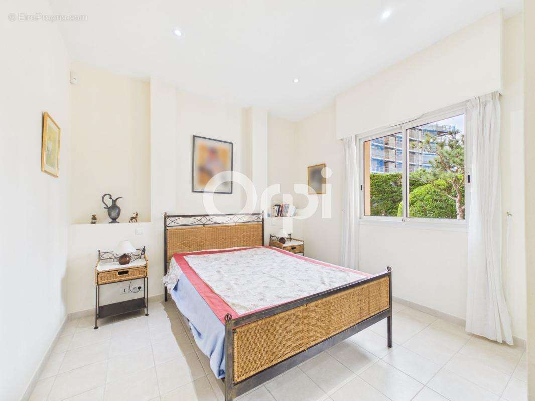 Appartement à MANDELIEU-LA-NAPOULE