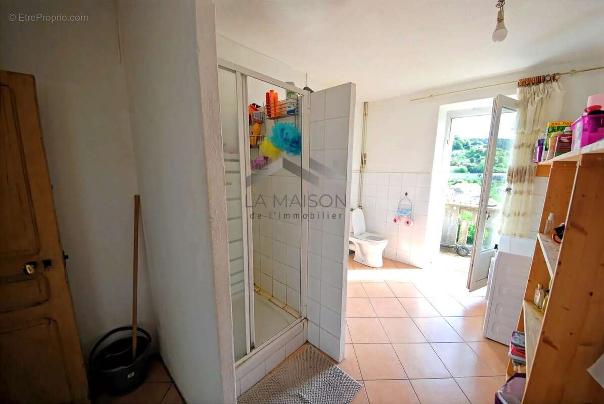 Appartement à LEVIE