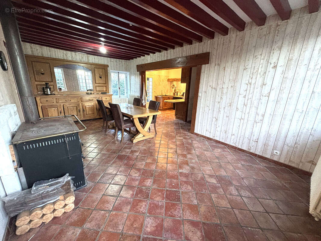 Maison à SAINTE-GENEVIEVE