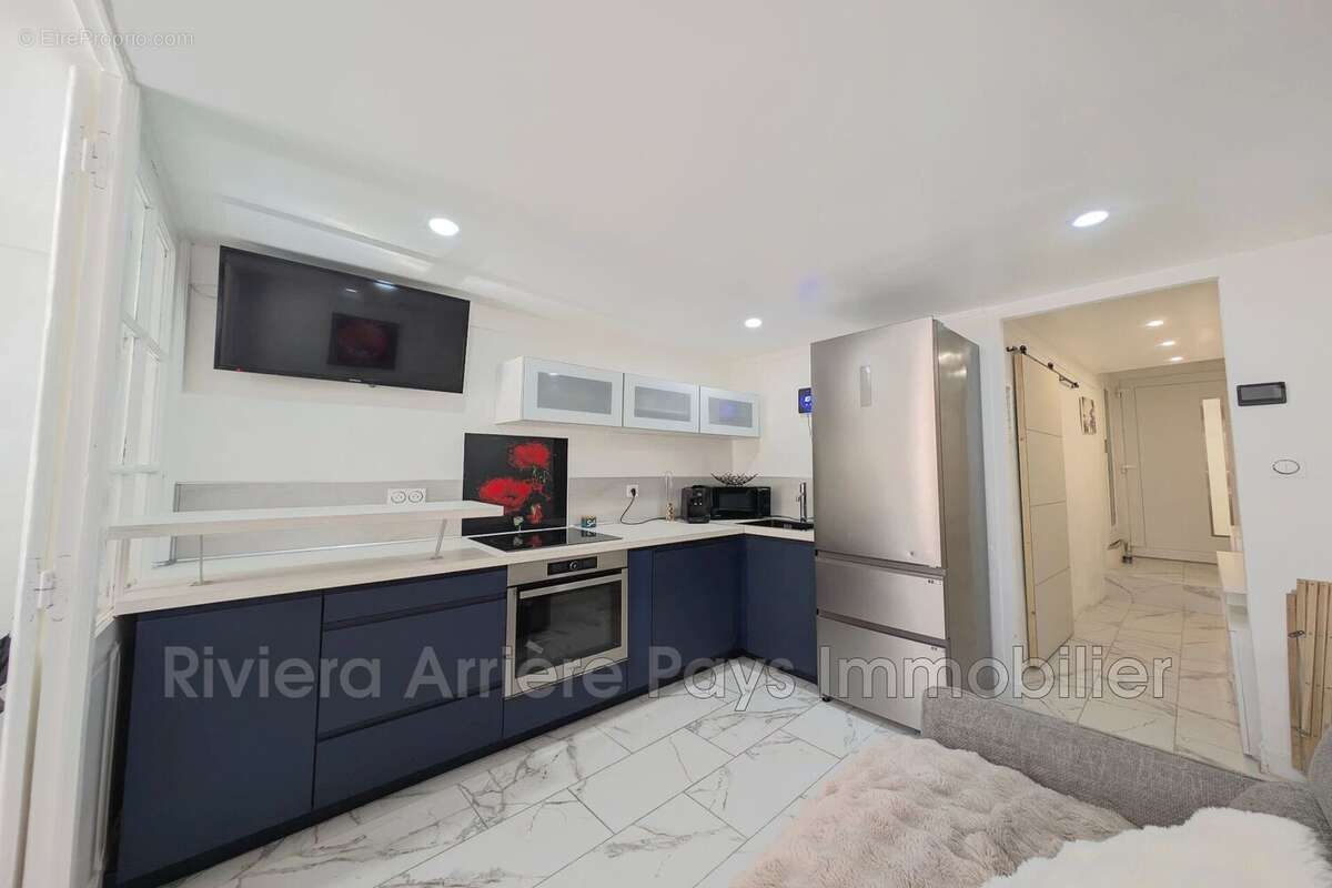 Appartement à PUGET-THENIERS
