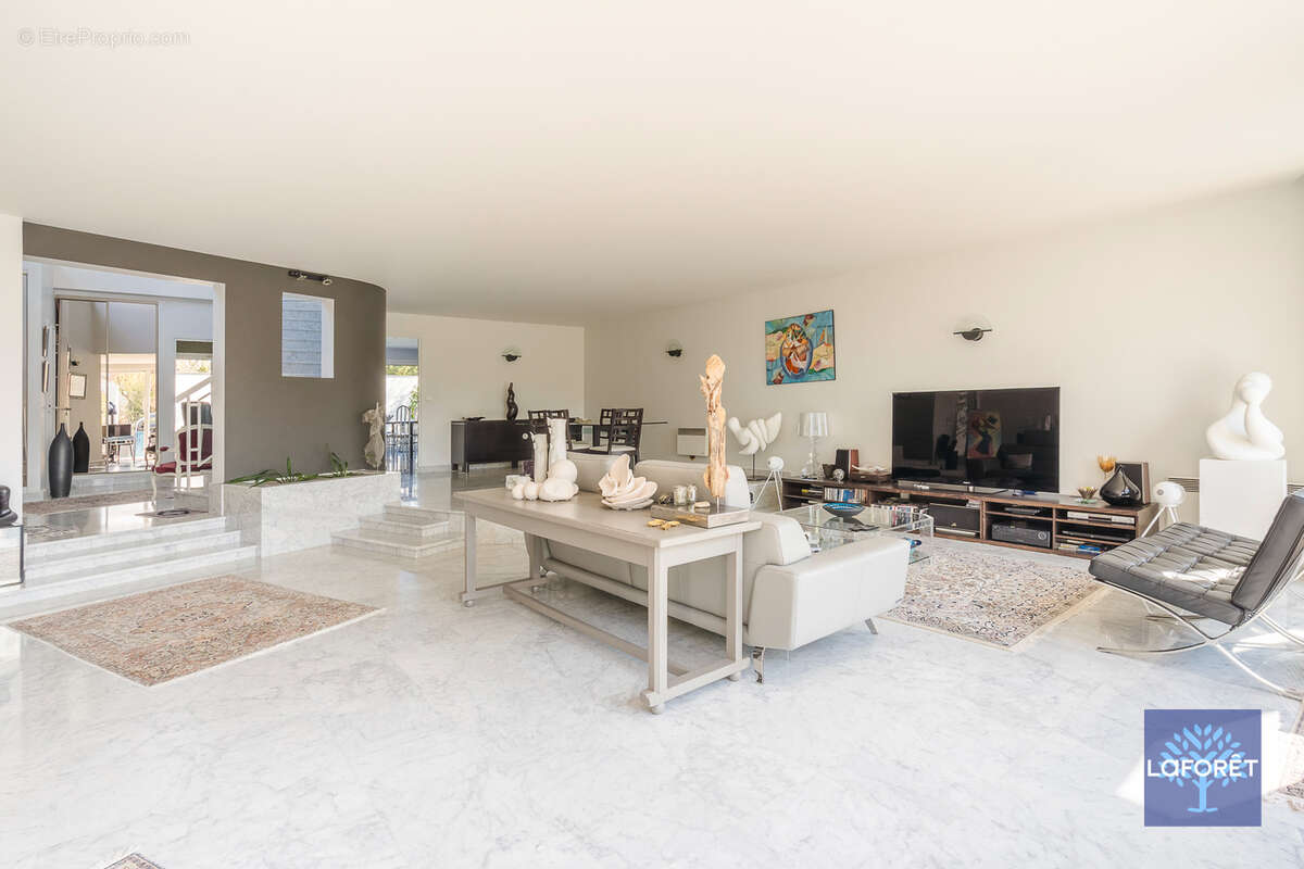 Maison à LES PAVILLONS-SOUS-BOIS