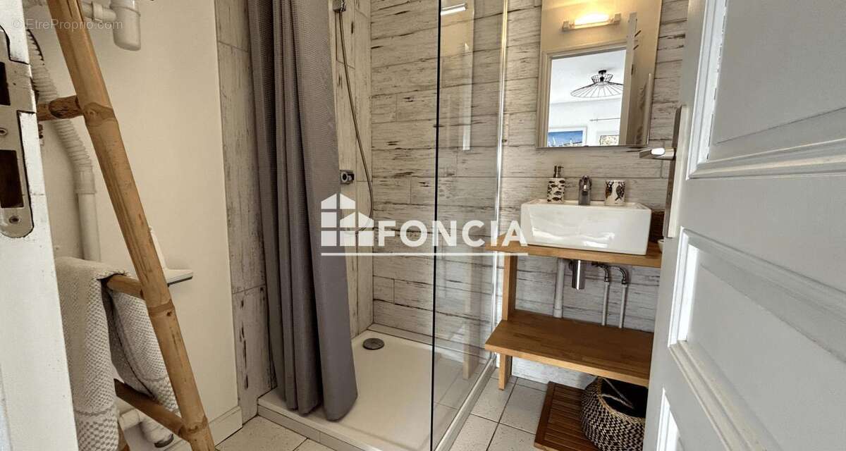 Appartement à SAINT-MARTIN-DE-RE