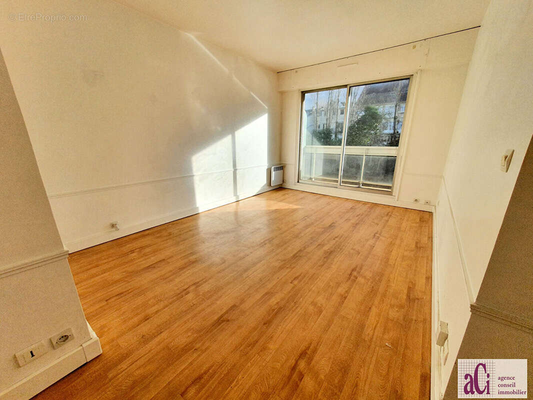 Appartement à L'HAY-LES-ROSES