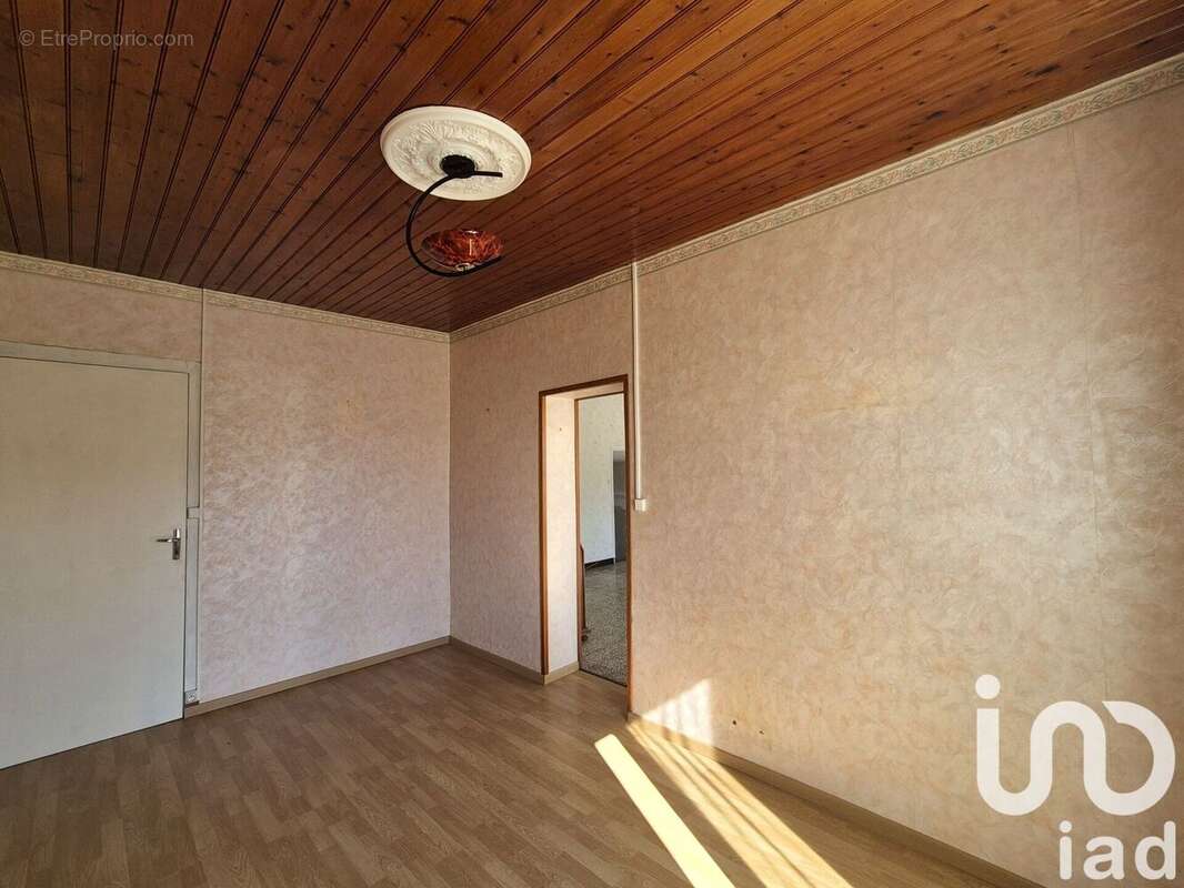 Photo 8 - Maison à LONGEVES