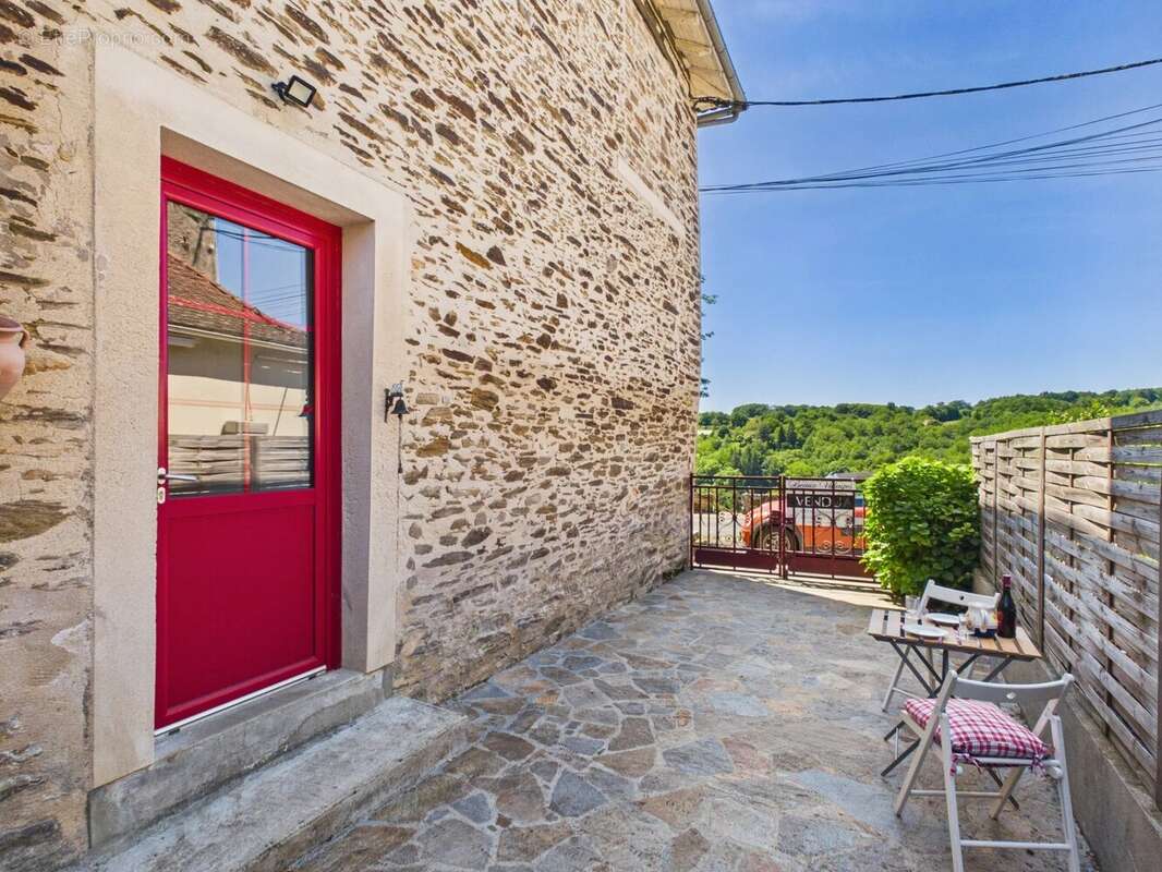 Maison à JUMILHAC-LE-GRAND