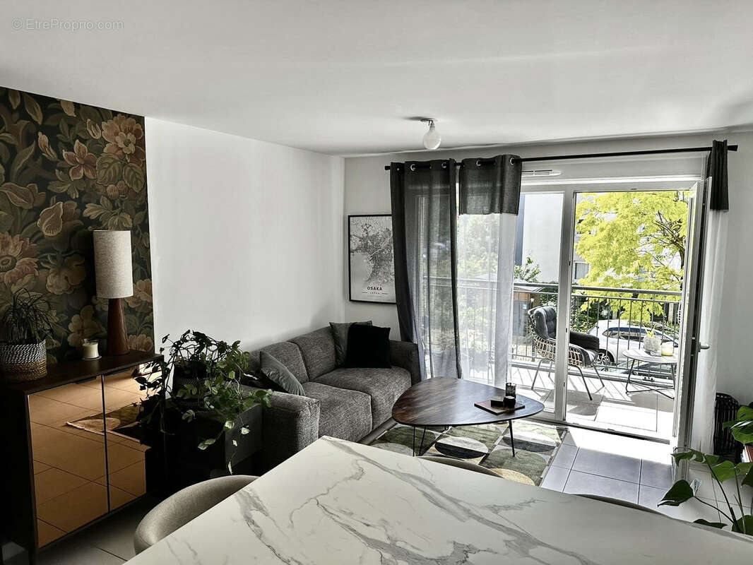 Appartement à VILLE-LA-GRAND