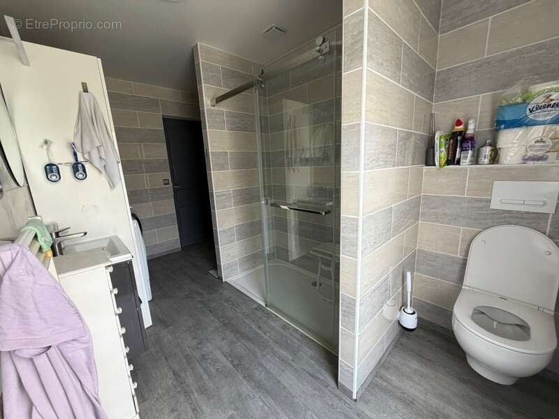 À quelques minutes de Périers – Propriété avec habitation familiale, hangar professionnel et bureaux sur 4 104 m² (50) - photo 17