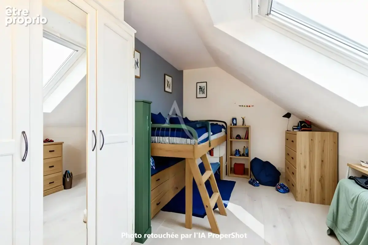 VAURÉAL - Beau duplex 4 pièces - 3 chambres - Balcon -Parking en sous-sol - photo 7