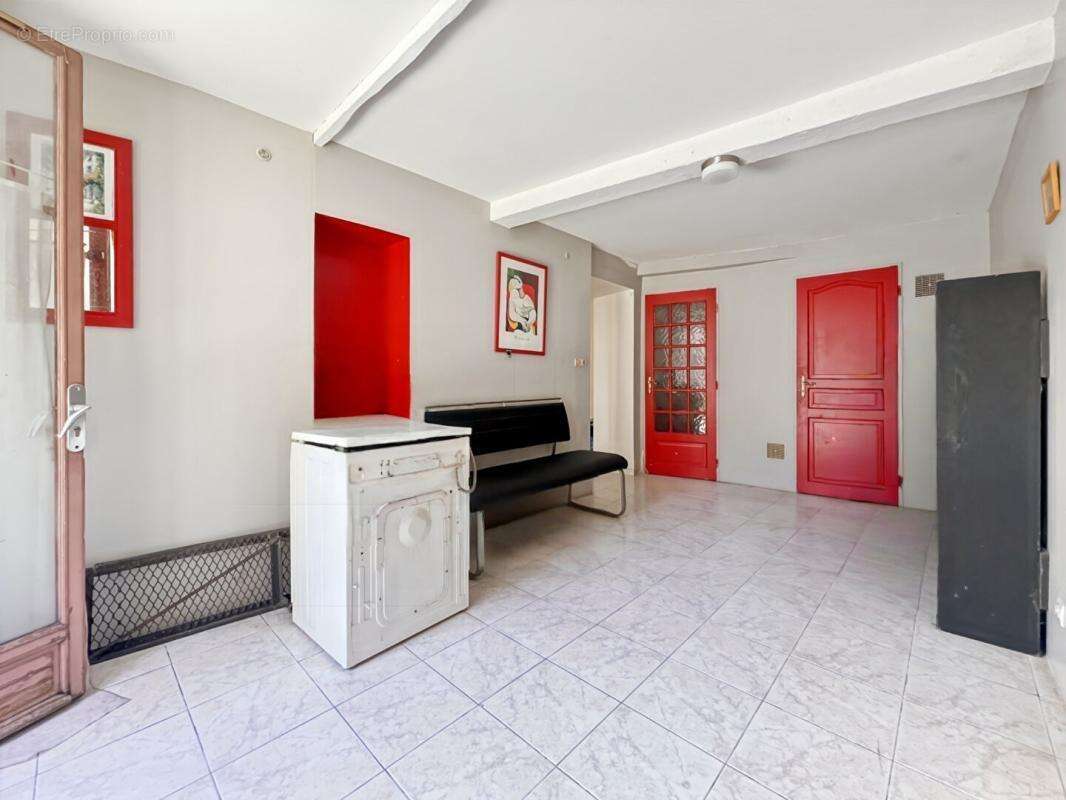 Exclusivité  maison de village à rénover 105 m²  3 chambres - photo 2