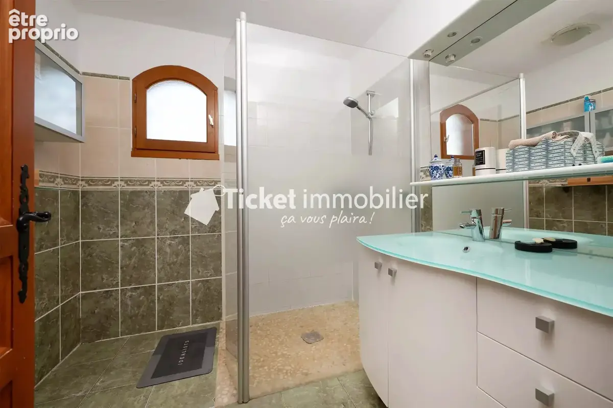 Villa t6 215m2 terrain 5558m2 constructible, piscine au sel liner neuf, aquathermie 2 puits, 4kw panneaux, double veranda 72m2,  - photo 13