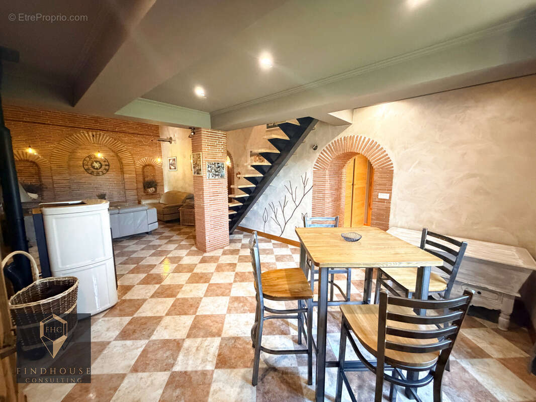 Maison à L'ISLE-EN-DODON
