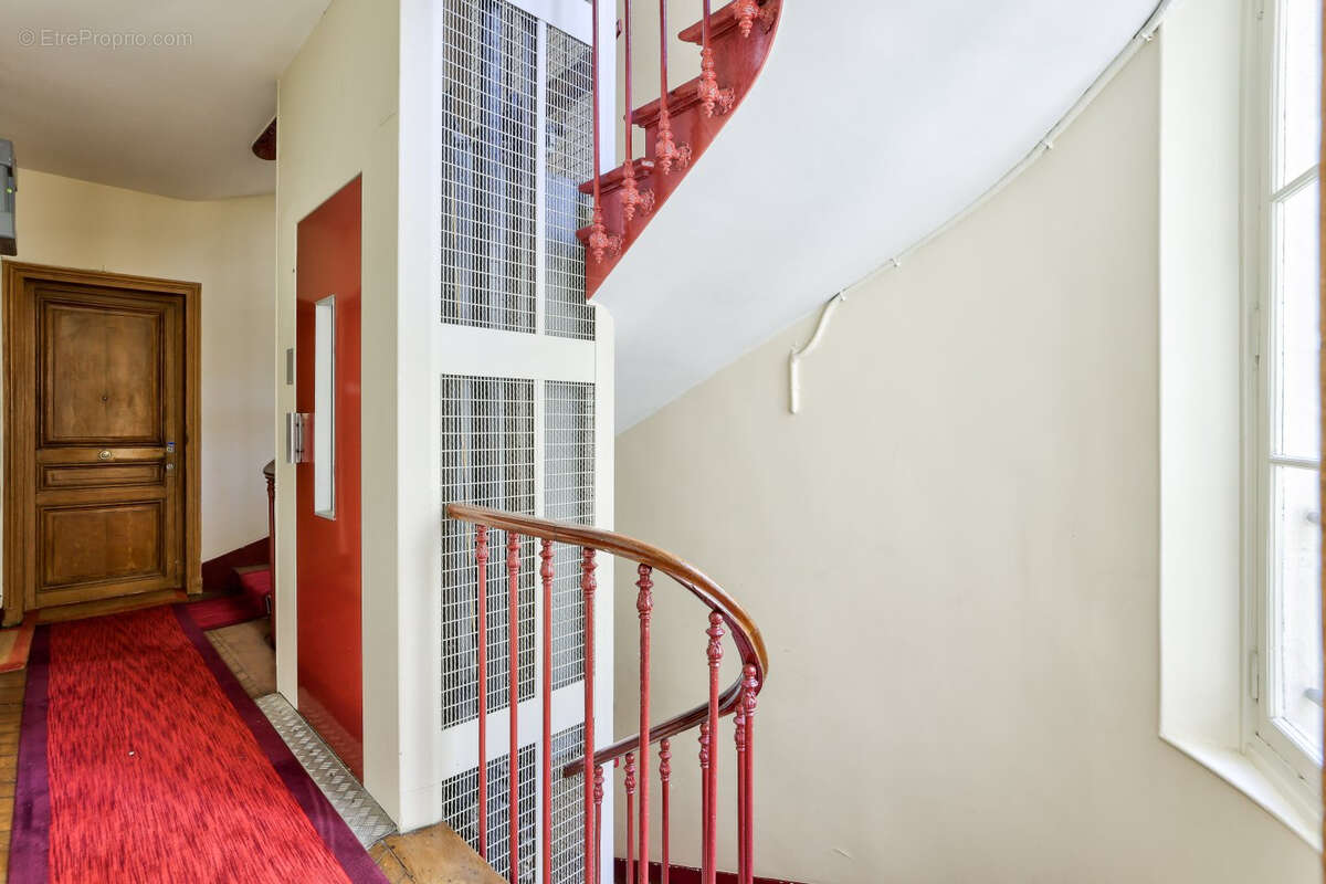 Appartement à PARIS-11E