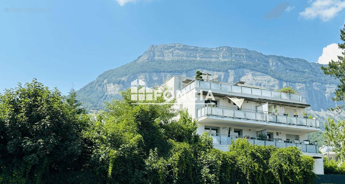 Appartement à MEYLAN