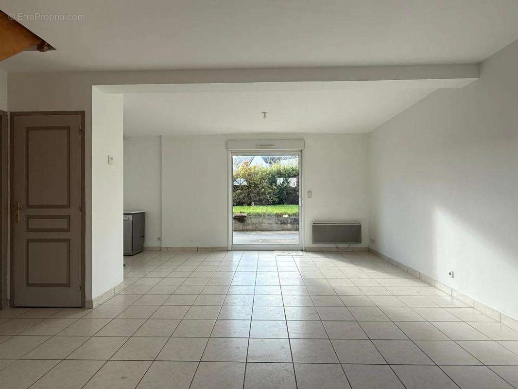 Maison à LA MEAUGON