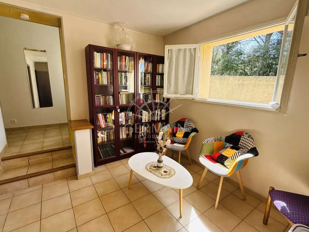 Maison à L'ISLE-SUR-LA-SORGUE