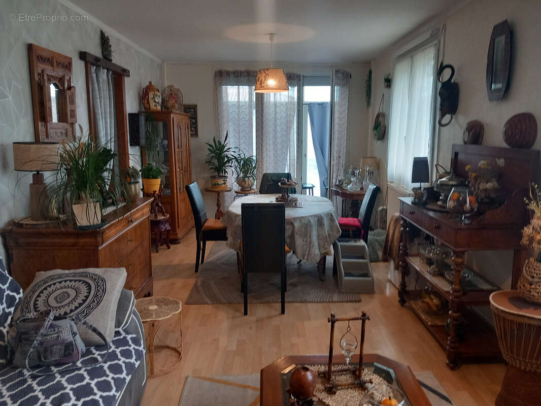 Maison à MONTAYRAL