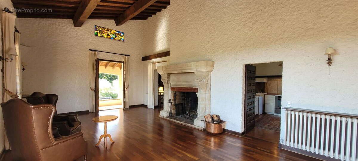 Maison à LAROQUE-DES-ALBERES
