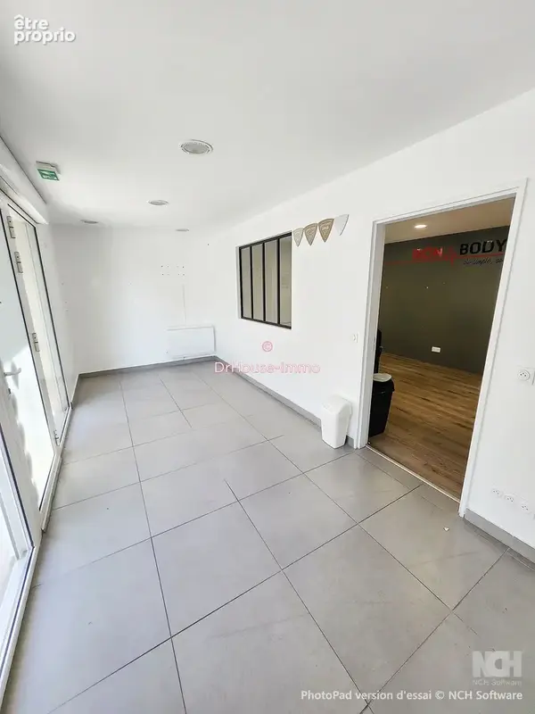 Commerce 71 m² à Lamorlaye  - photo 4