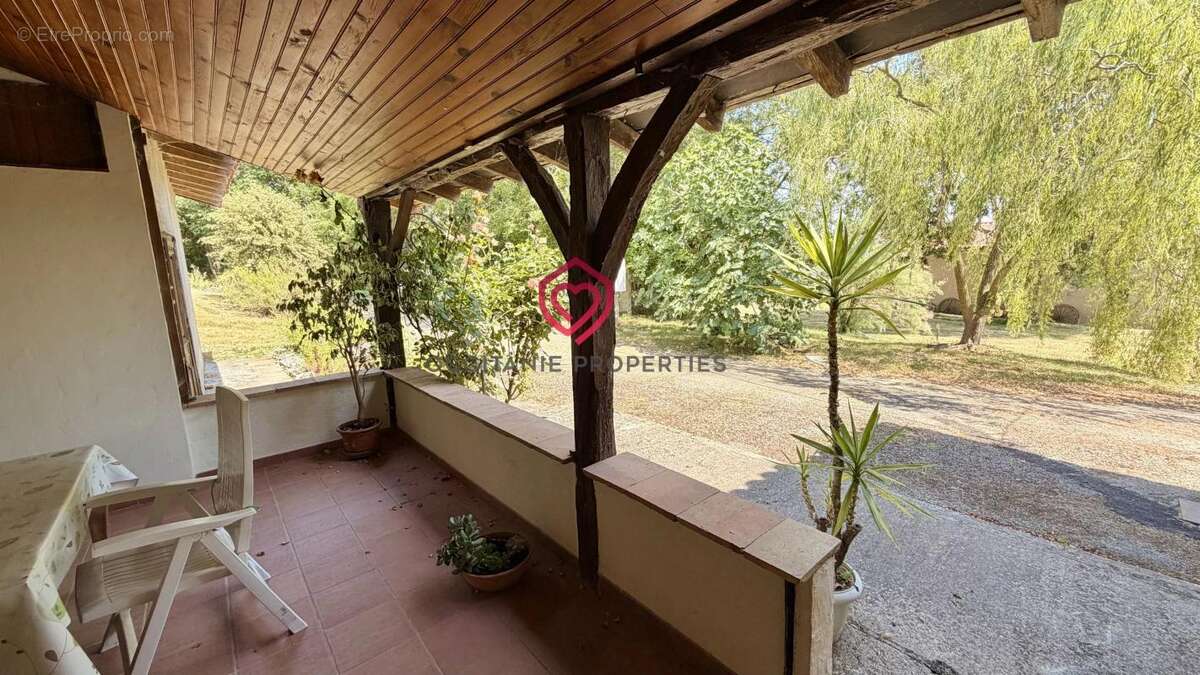 Propriété avec deux habitations et dépendances sur 1,3ha de terrain - photo 12