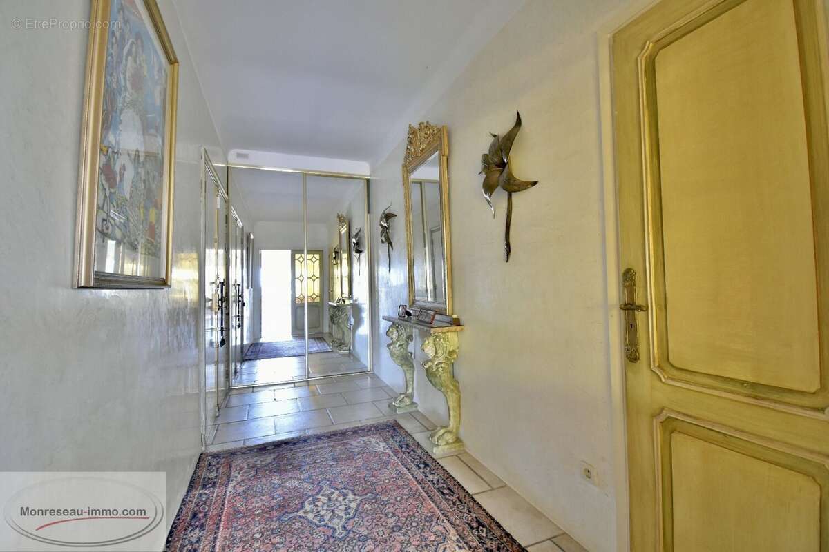 Appartement à LE CANNET