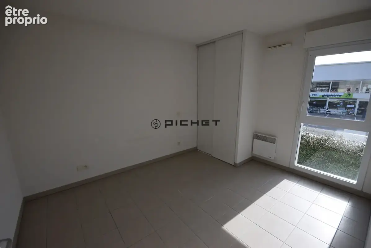 Appartement T3 avec ascenseur balcon et parking. - photo 5