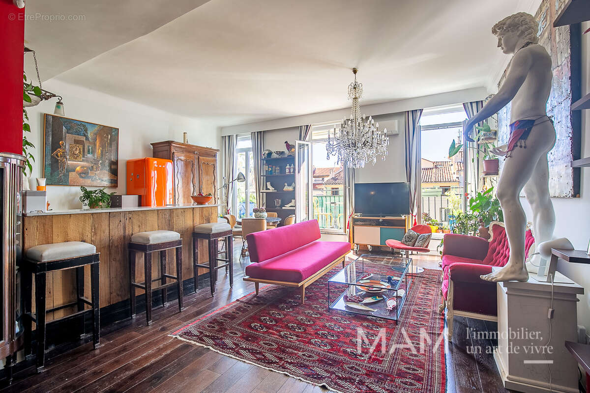 Appartement à MARSEILLE-1E