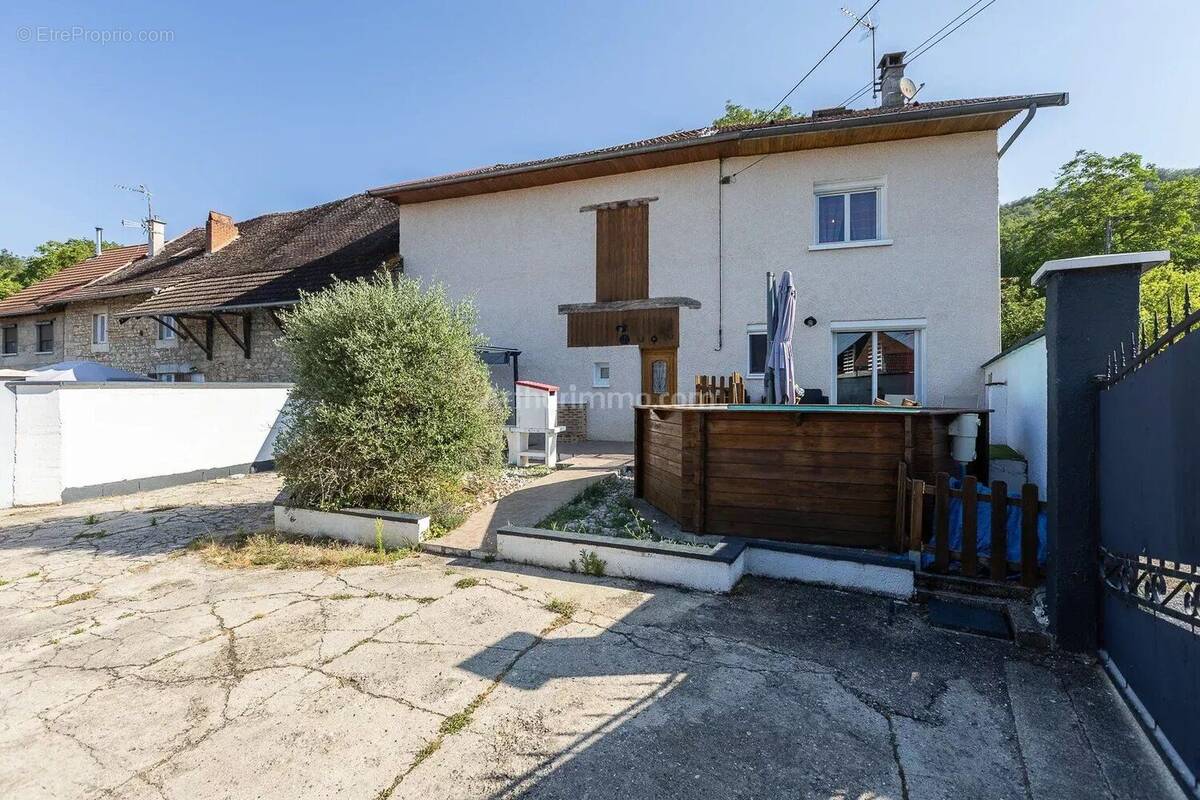 Maison à BRIORD