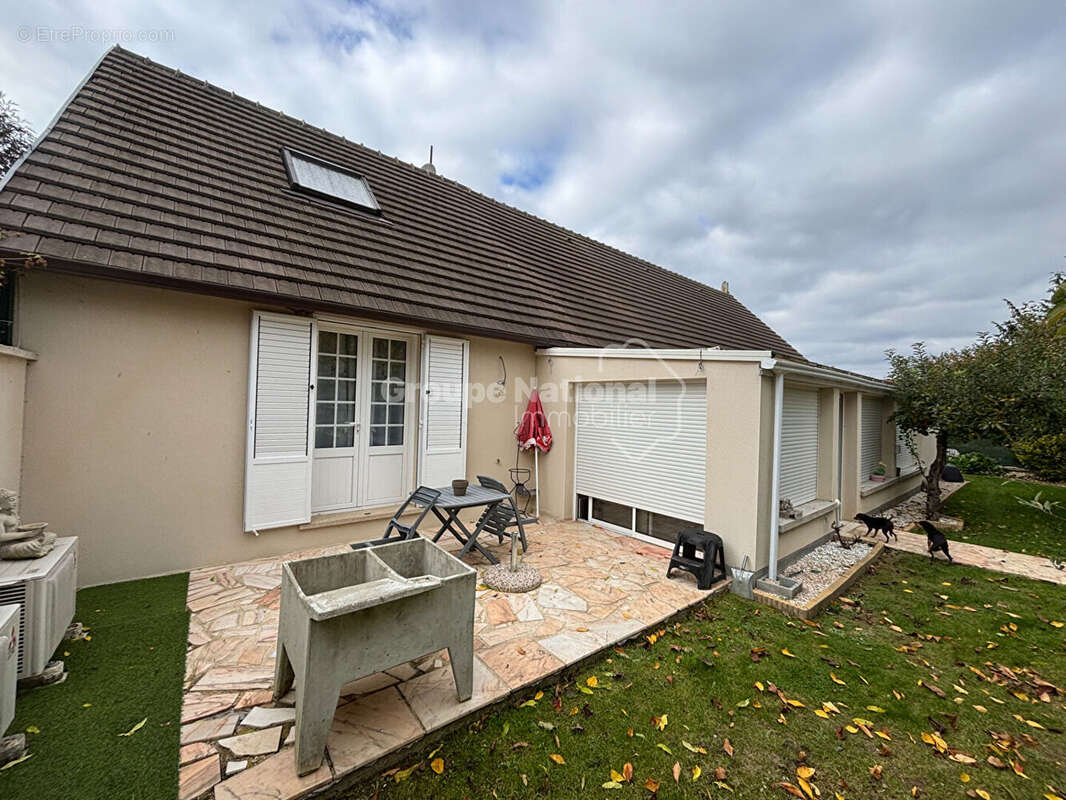 Maison à TRACY-LE-VAL