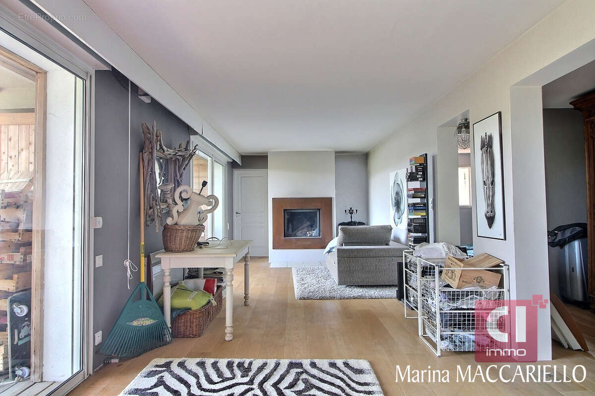 Maison à ESPARRON-DE-VERDON