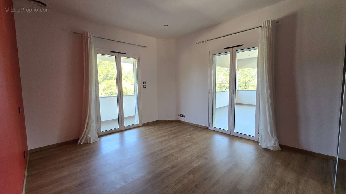 Maison à NIMES