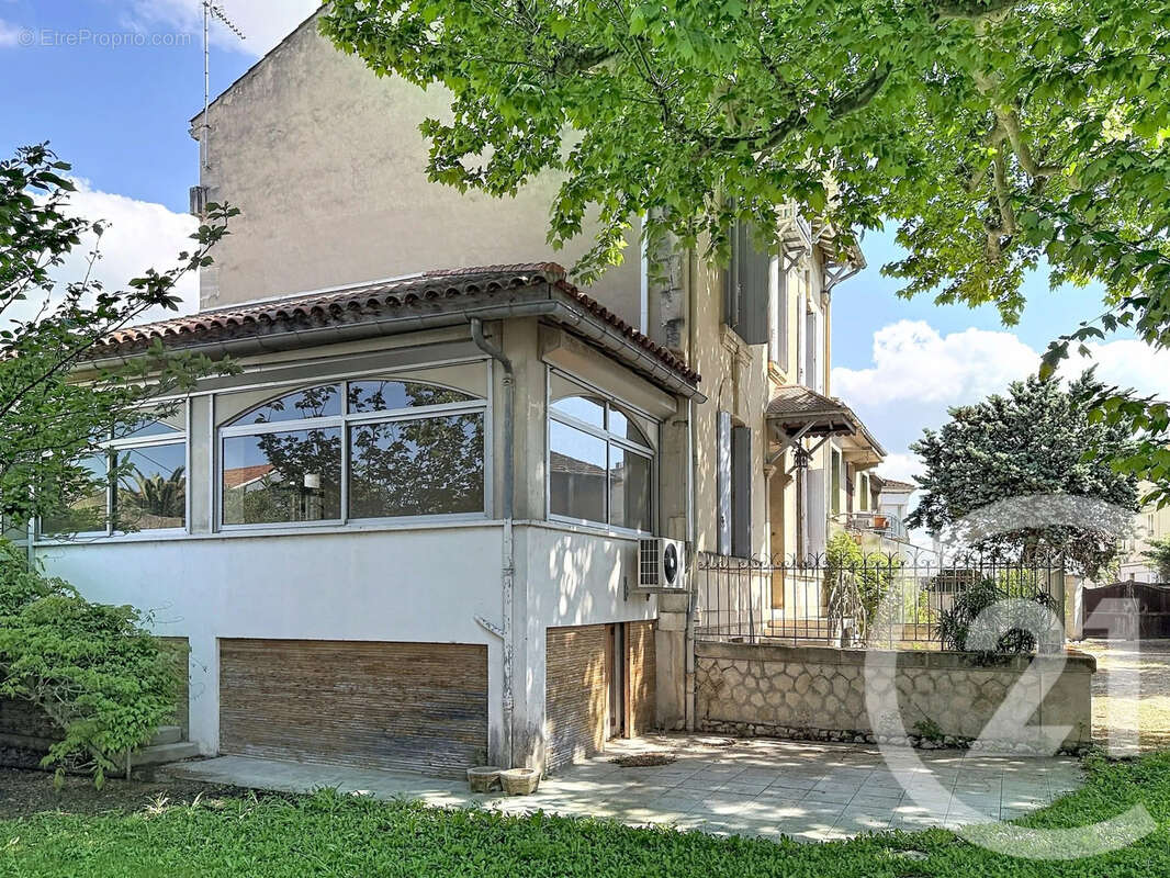 Maison à CHATEAURENARD