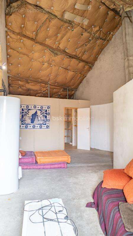 Surprenante maison de caractère à rafraîchir pour un projet familial ou professionnel - photo 20