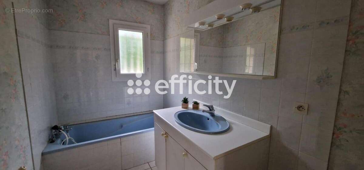 Maison à GOND-PONTOUVRE