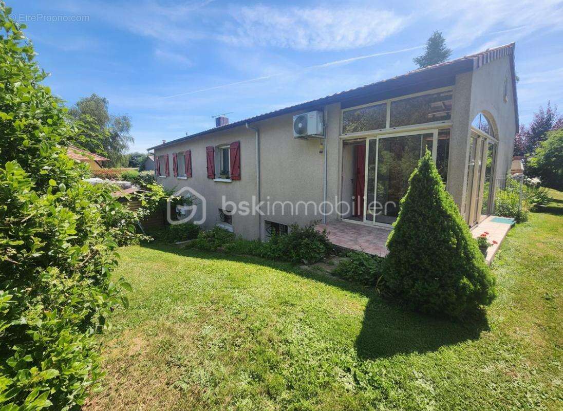 Maison à ROUILLE