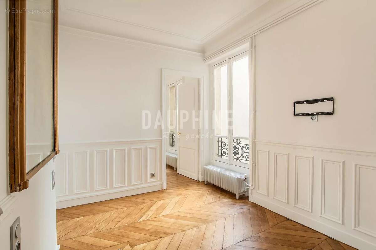 Appartement à PARIS-7E